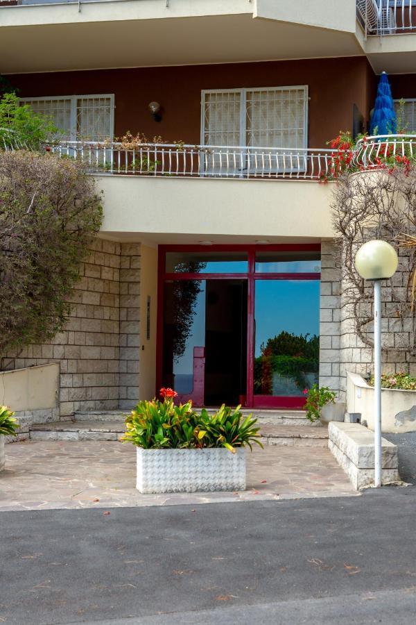 168B - La Terrazza Sul Mare, Casa A 10 Minuti Da Spiaggia, Parcheggio Privato Gratis Санремо Экстерьер фото