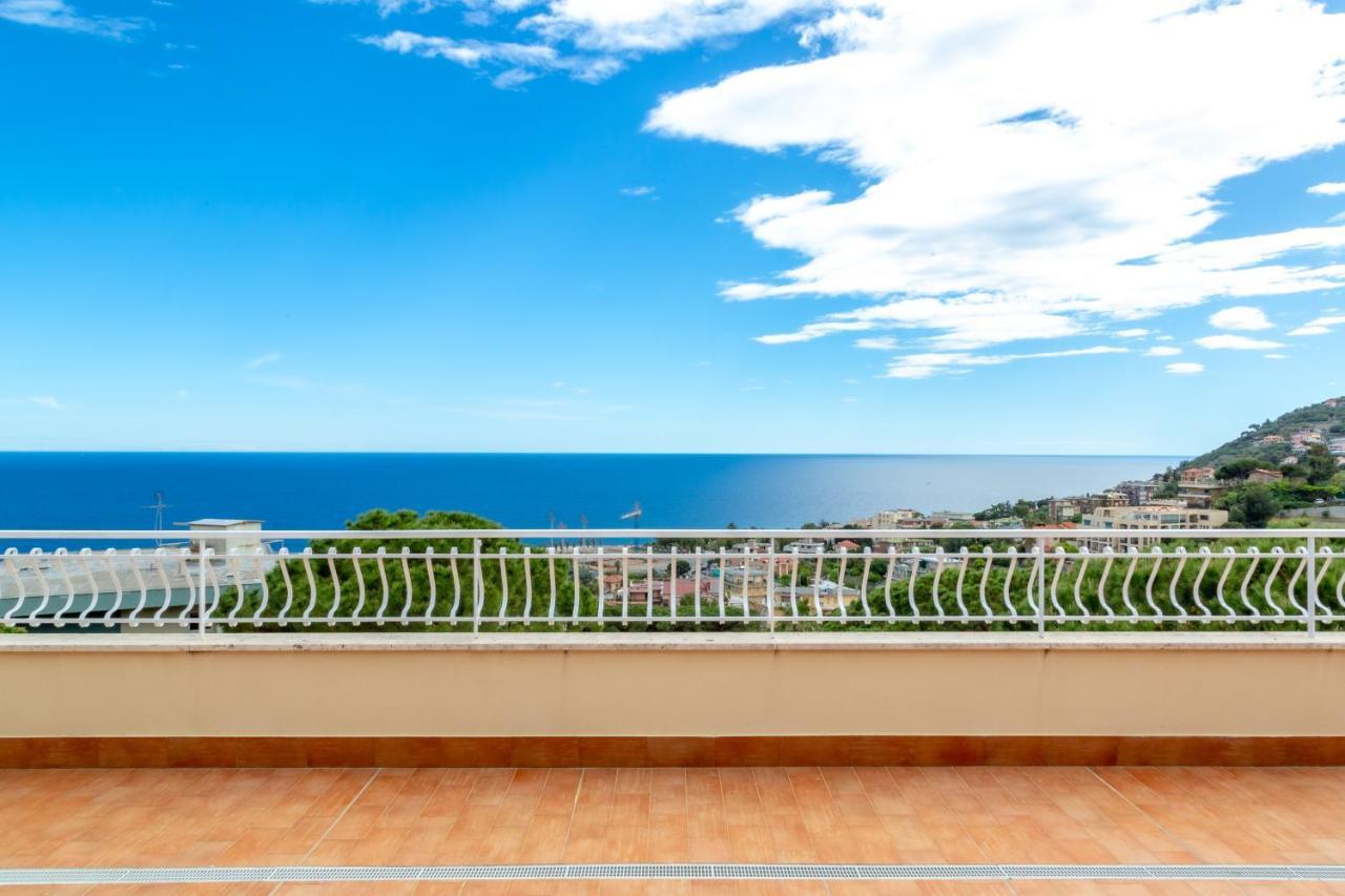168B - La Terrazza Sul Mare, Casa A 10 Minuti Da Spiaggia, Parcheggio Privato Gratis Санремо Экстерьер фото