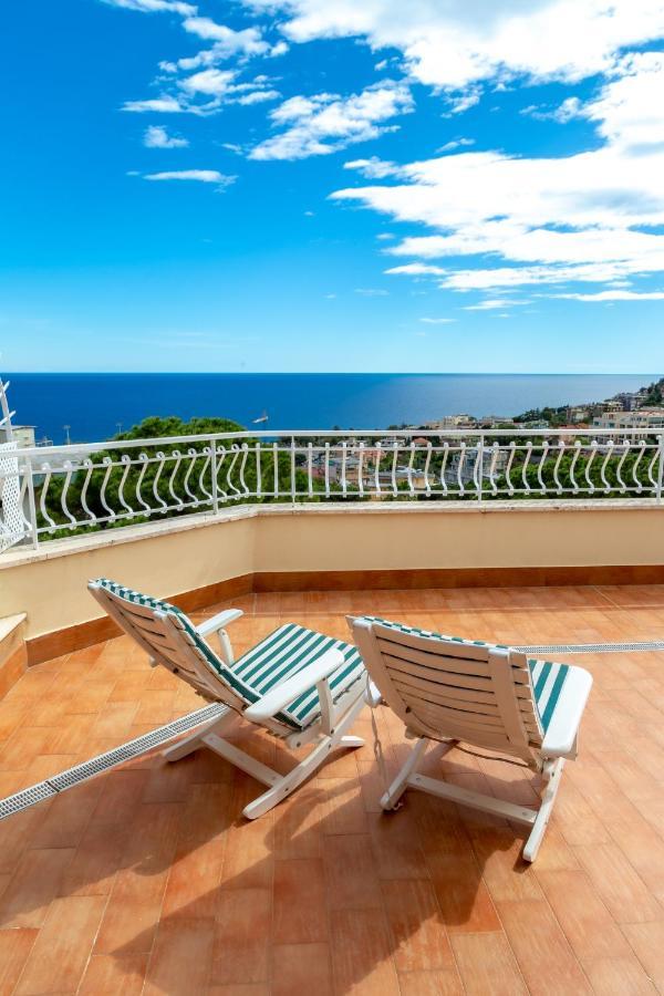 168B - La Terrazza Sul Mare, Casa A 10 Minuti Da Spiaggia, Parcheggio Privato Gratis Санремо Экстерьер фото